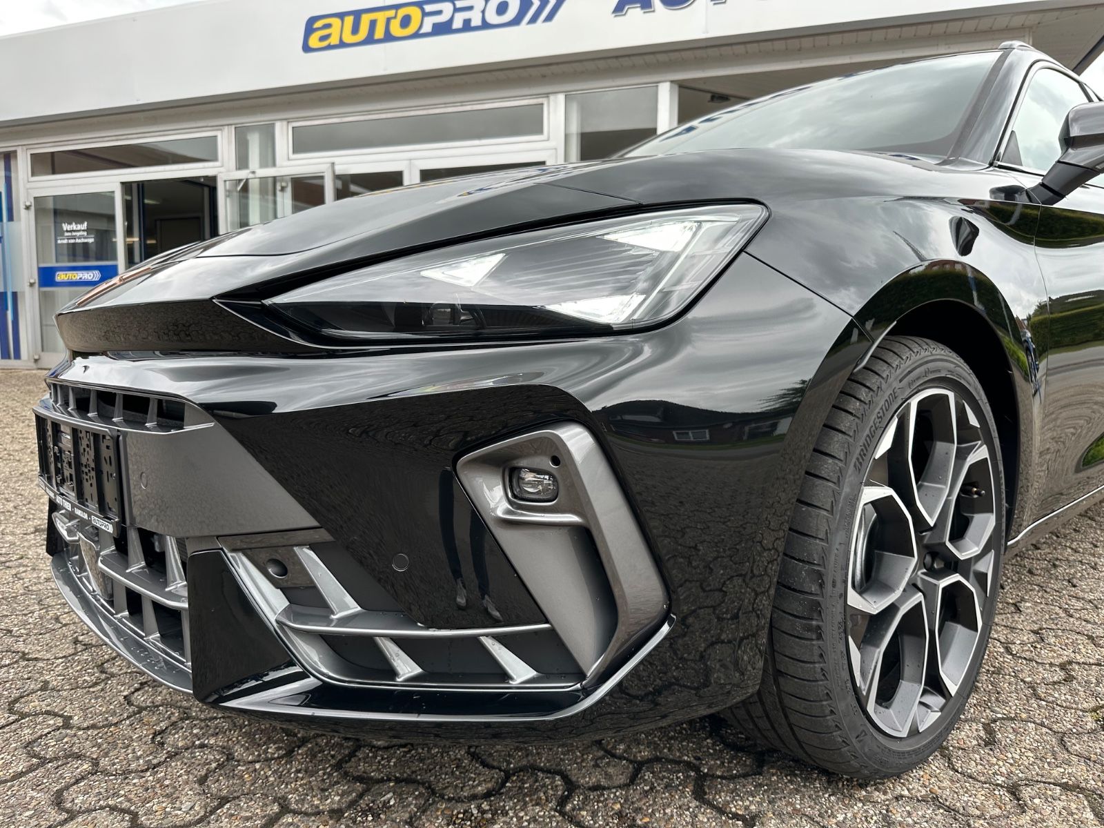 Fahrzeugabbildung CUPRA Leon ST 2.0 TDI DSG Pano/ACC/LED/CarPlay/18"