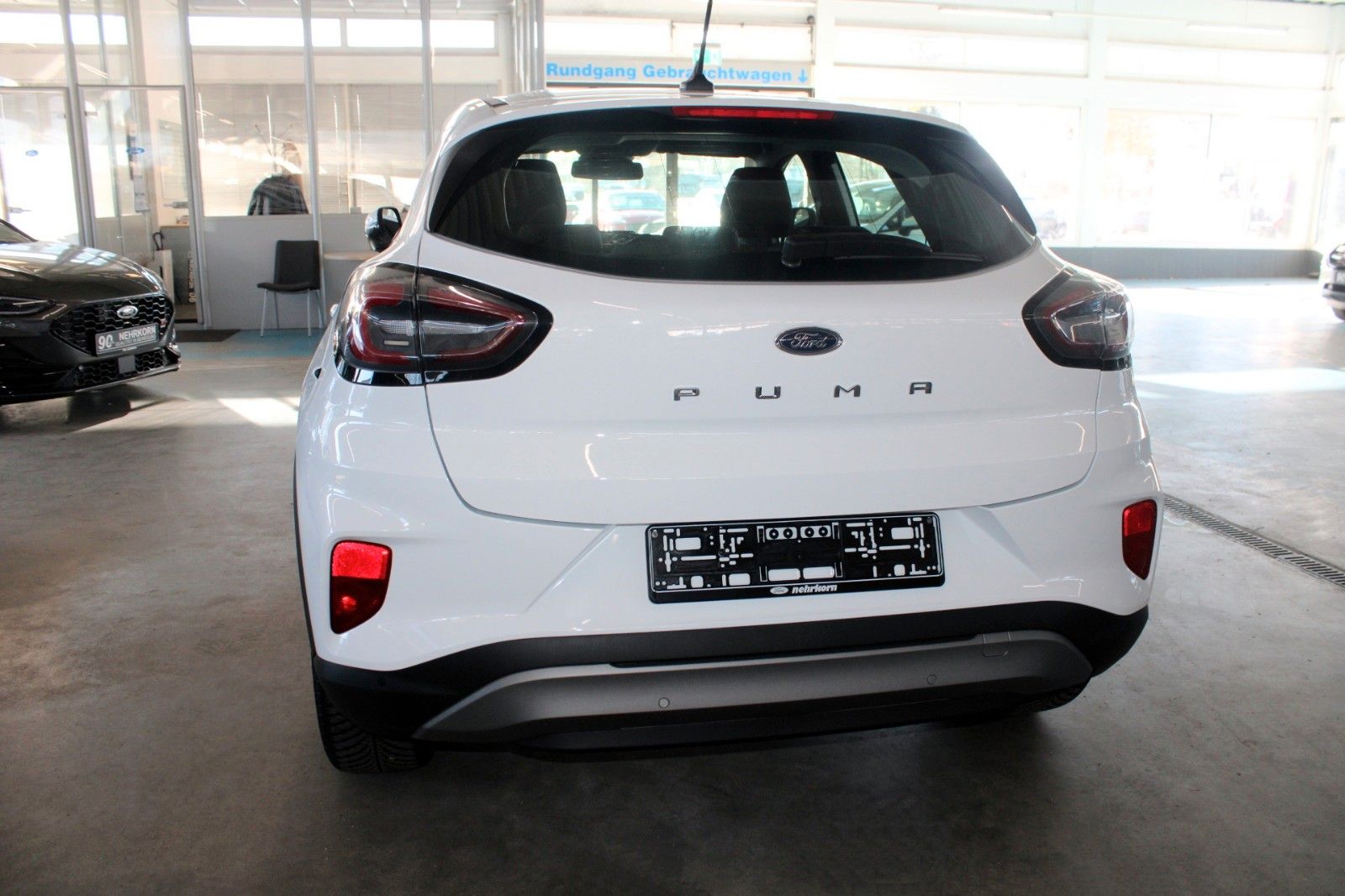 Fahrzeugabbildung Ford Puma Titanium Automatik NAVI LED WinterPaket uvm
