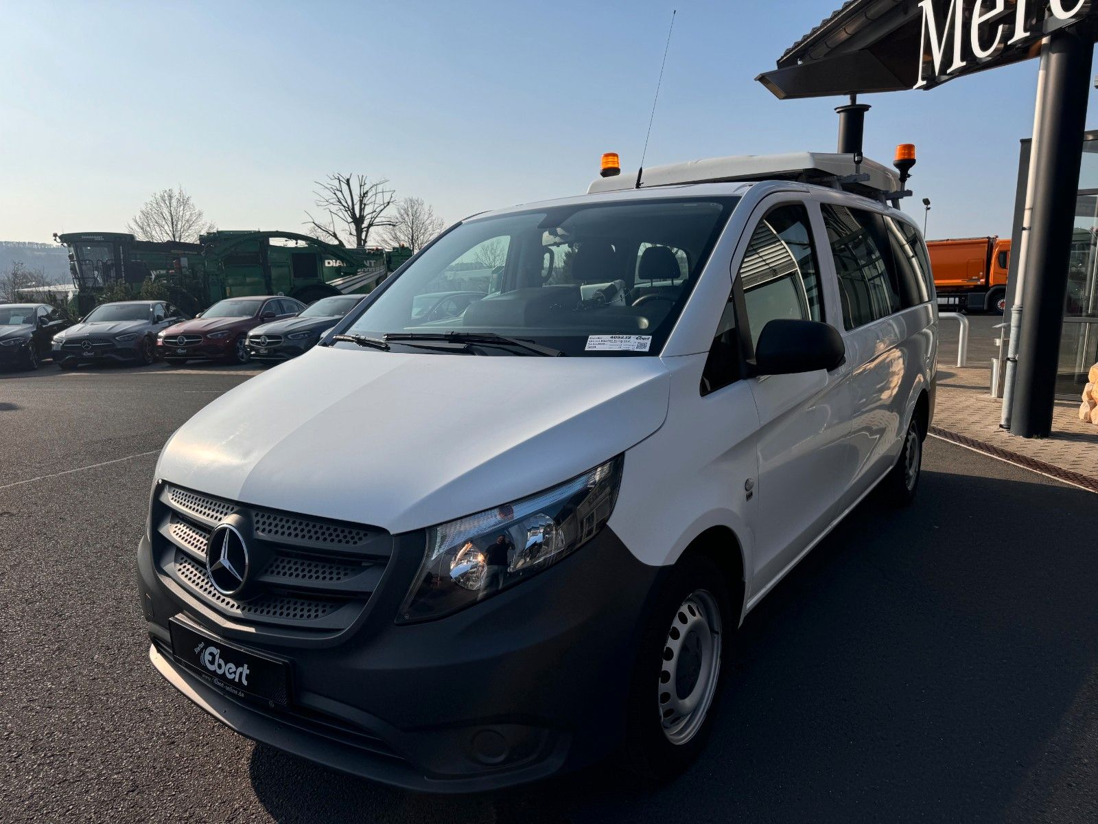 Fahrzeugabbildung Mercedes-Benz Vito 111 CDI Tourer Begleitfahrzeug BF3+ / WVZ