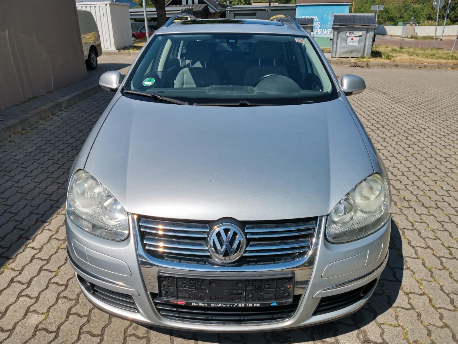 Volkswagen Golf 2008 — interior