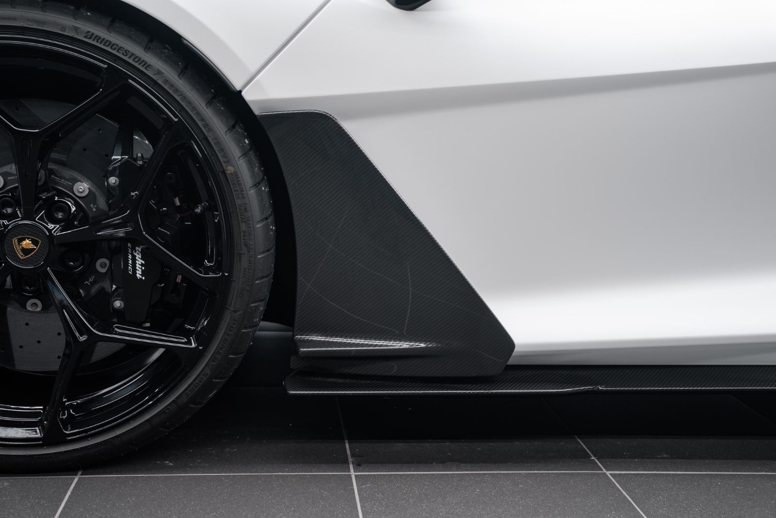 Fahrzeugabbildung Lamborghini REVUELTO CARBON/CAM/PASS DISPLAY