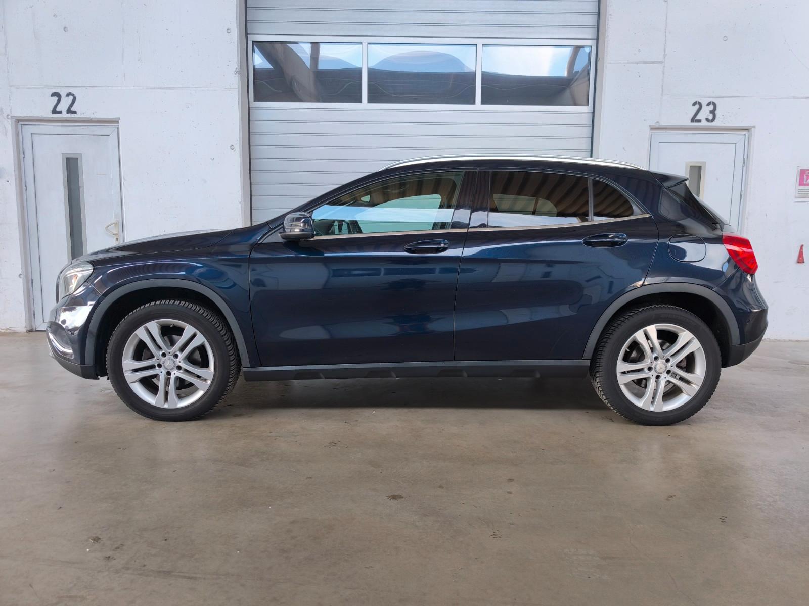 Mercedes-Benz GLA 200 Urban Automatik Sportsitze Navi