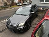 Toyota Avensis 2.2 D-CAT 177PS TÜV11/27 - Toyota Avensis aus 2008: Kombi