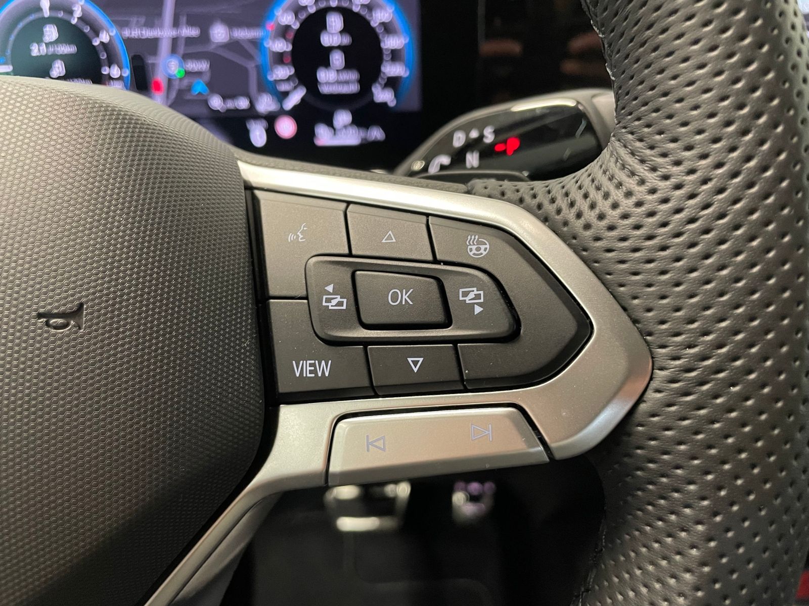 Tiguan R-Line 1.5 TSI eHybrid DSG AHK MATRIX-LED