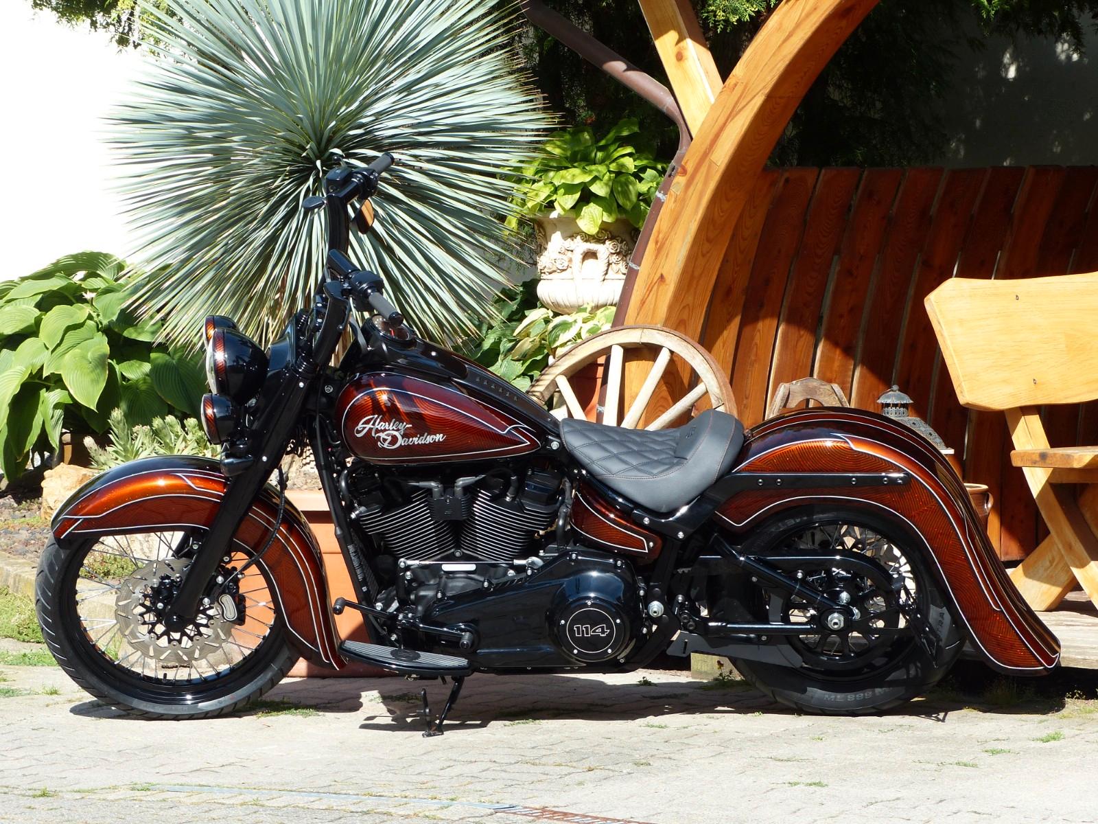Harley-Davidson Softail Heritage 114ci Mexican/ Chicano Style