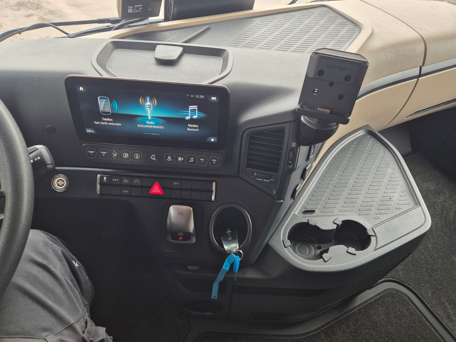 Fahrzeugabbildung Mercedes-Benz Actros 1848 LS Öl-Retarder Standklima BigSpace