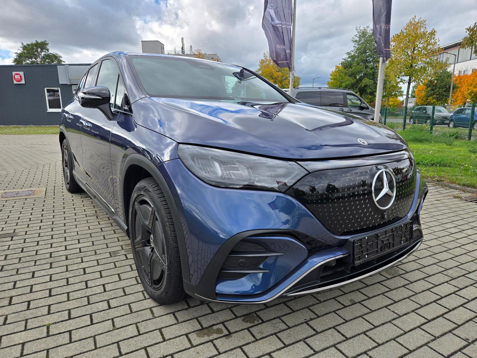 Mercedes-Benz EQE 300 SUV AMG Line / Night Paket / Pano / 20''