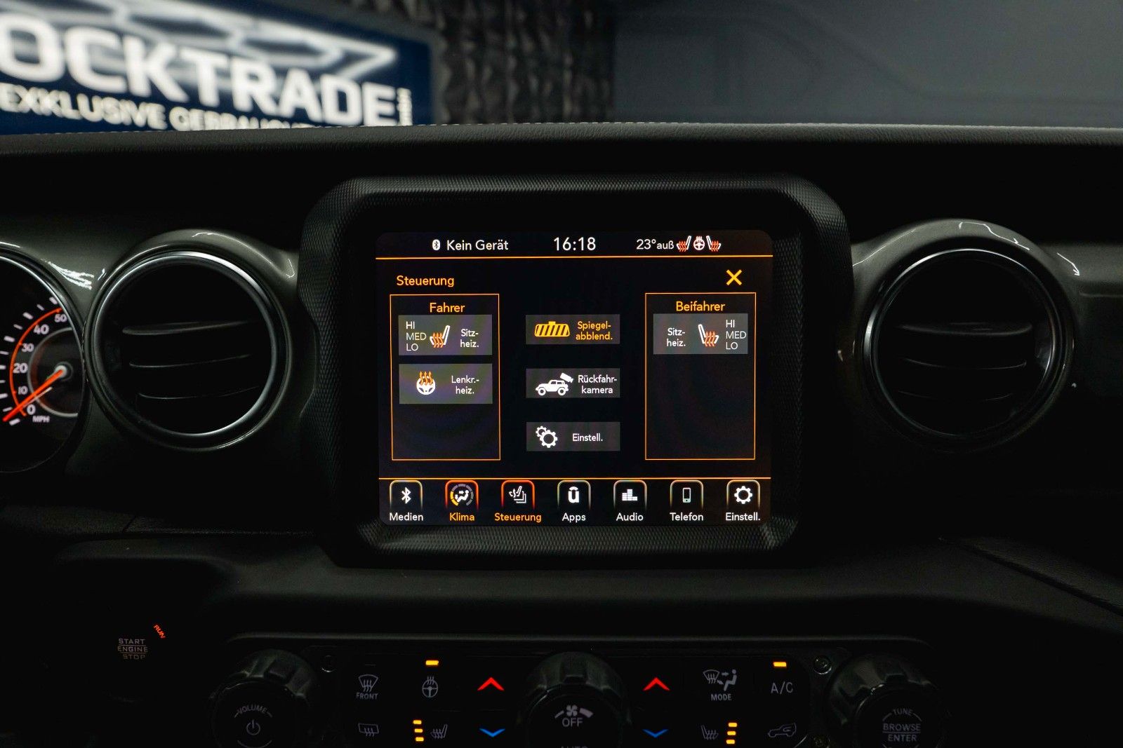 Fahrzeugabbildung Jeep Wrangler 2.0 T UNLIMITED SAHARA OFFROAD 4x4 LED