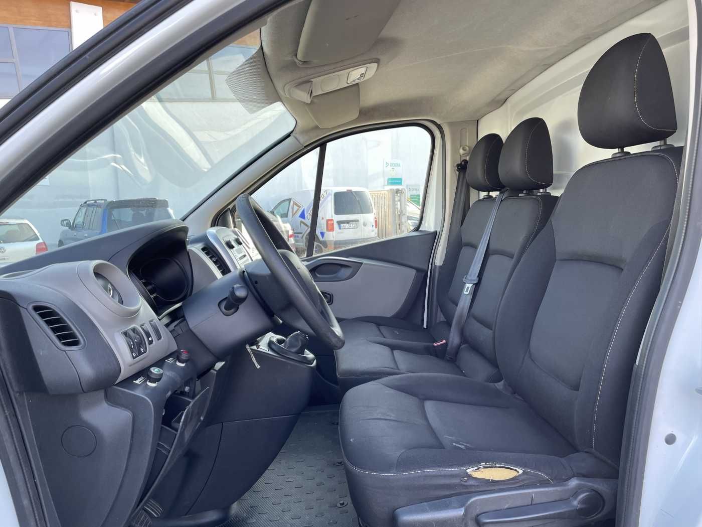 Fahrzeugabbildung Renault Trafic dCi 120 L1H1 / TIME France ETL 21 8m