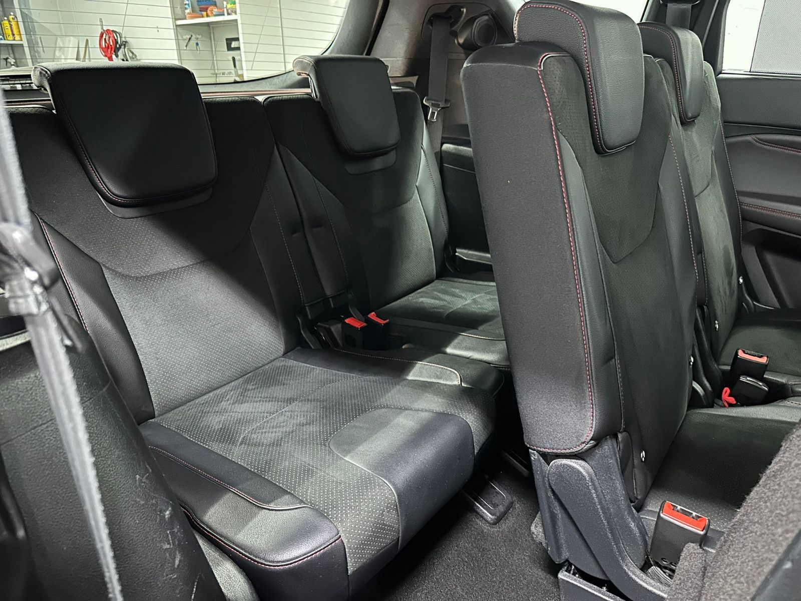 Fahrzeugabbildung Ford S-Max 2.0 EcoBst. ST-Line 7-Sitzer*AHK*SDH*PANO*
