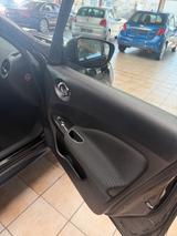 Nissan Juke N-Connecta top Zustand - Nissan mit Benzin-Antrieb: Schaltgetriebe