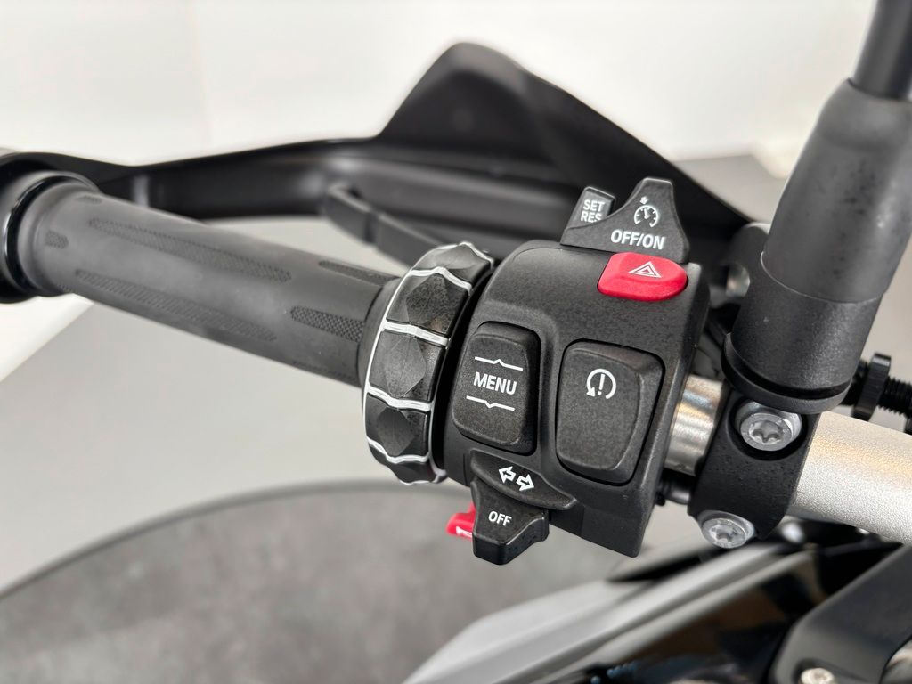Fahrzeugabbildung BMW F 900 GS *1. HAND *DYNAMIK PAKET