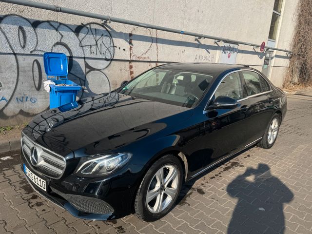MERCEDES-BENZ E 200