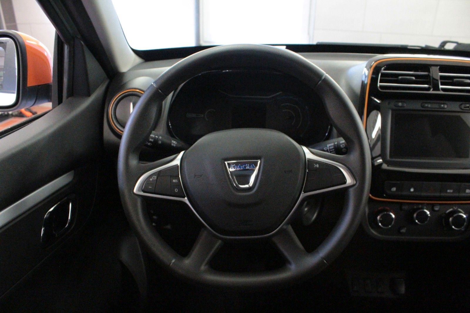 Fahrzeugabbildung Dacia Spring 45 Electric Comfort *Look Paket