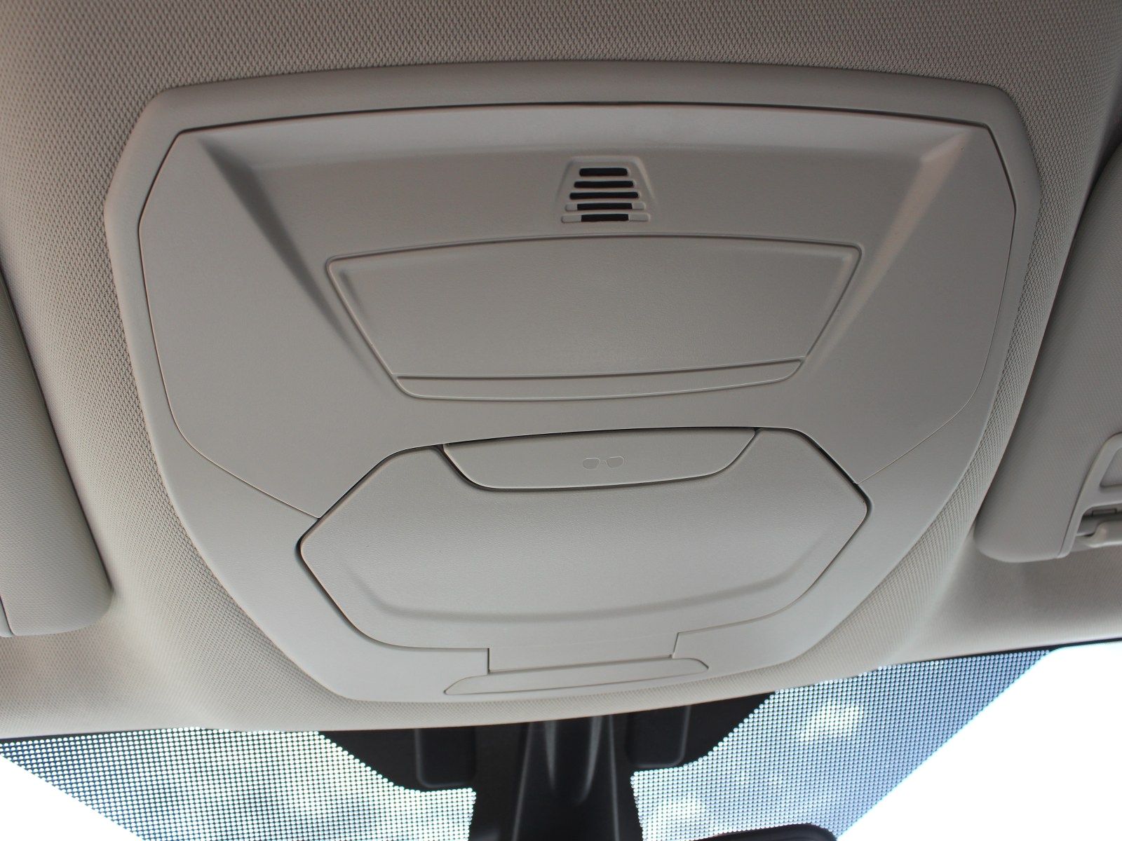 Fahrzeugabbildung Ford Kuga Cool & Connect 2,0 TDCi 4x2 Start/Stopp