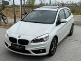 BMW 2 Active Tourer 220 i Sport Line /1.HD/S.HEFT - BMW 220 in Mannheim