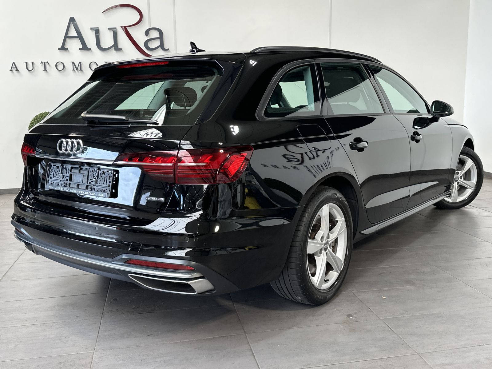 Fahrzeugabbildung Audi A4 Avant 45 TFSI Quattro Advanced NAV+LED+AHK+VC