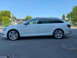 Skoda Superb Combi 2.0 TSI DSG 4x4 206kW *NAVI*LEDER*A - Skoda Gebrauchtwagen in Castrop-Rauxel
