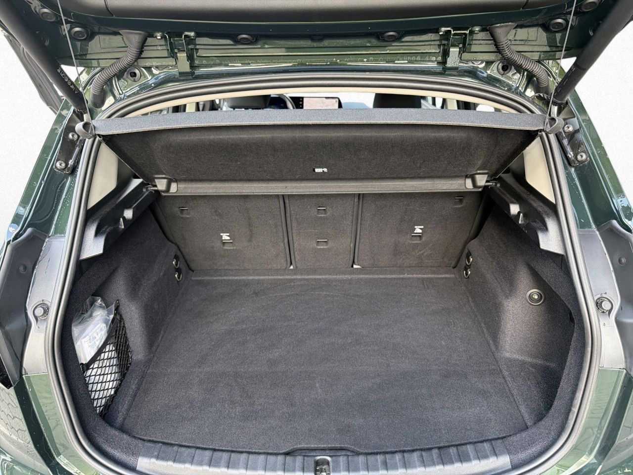 BMW 223 Active Tourer - Bild 18