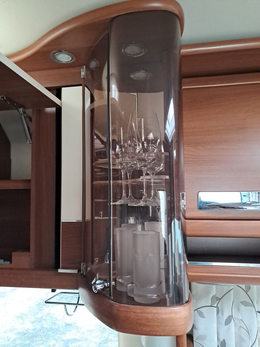 Fahrzeugabbildung Carthago chic e-line I 50 Yachting Solar, TV, Luftfederun