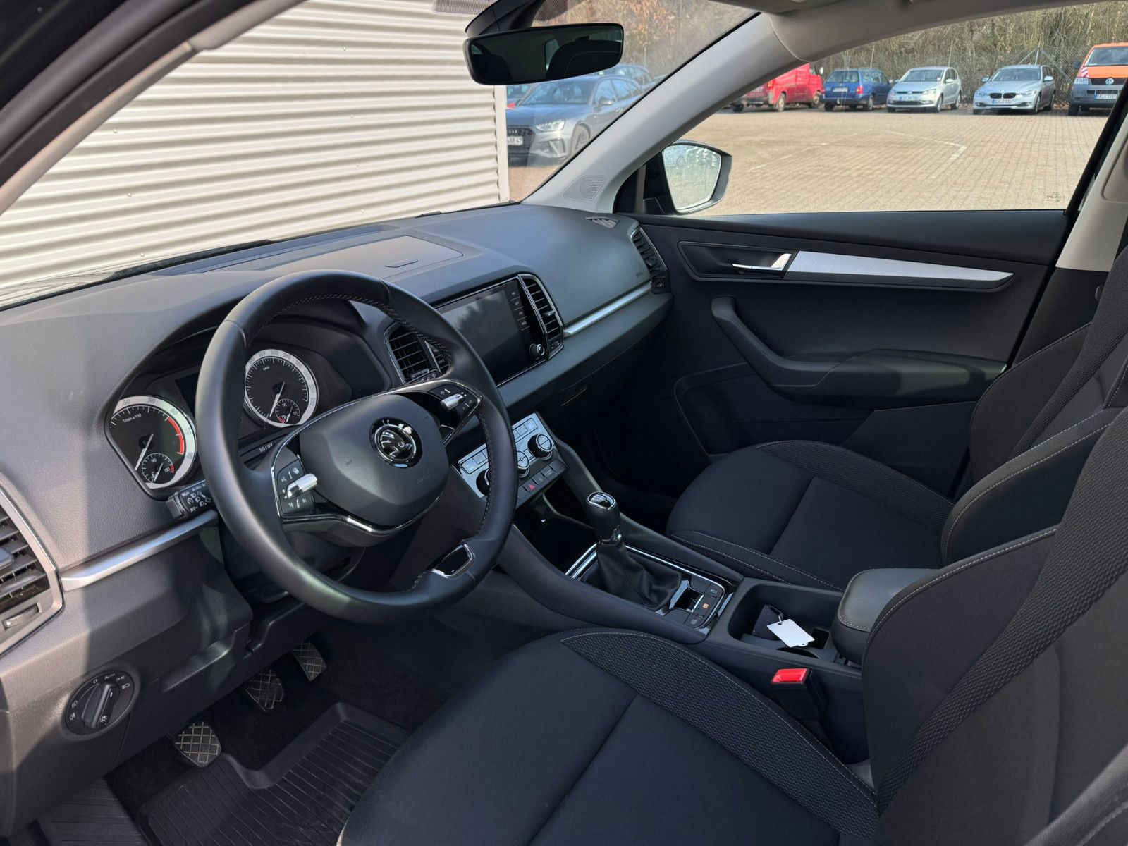 Fahrzeugabbildung SKODA Karoq Ambition 1.0 TSI Tempomat LED SHZ
