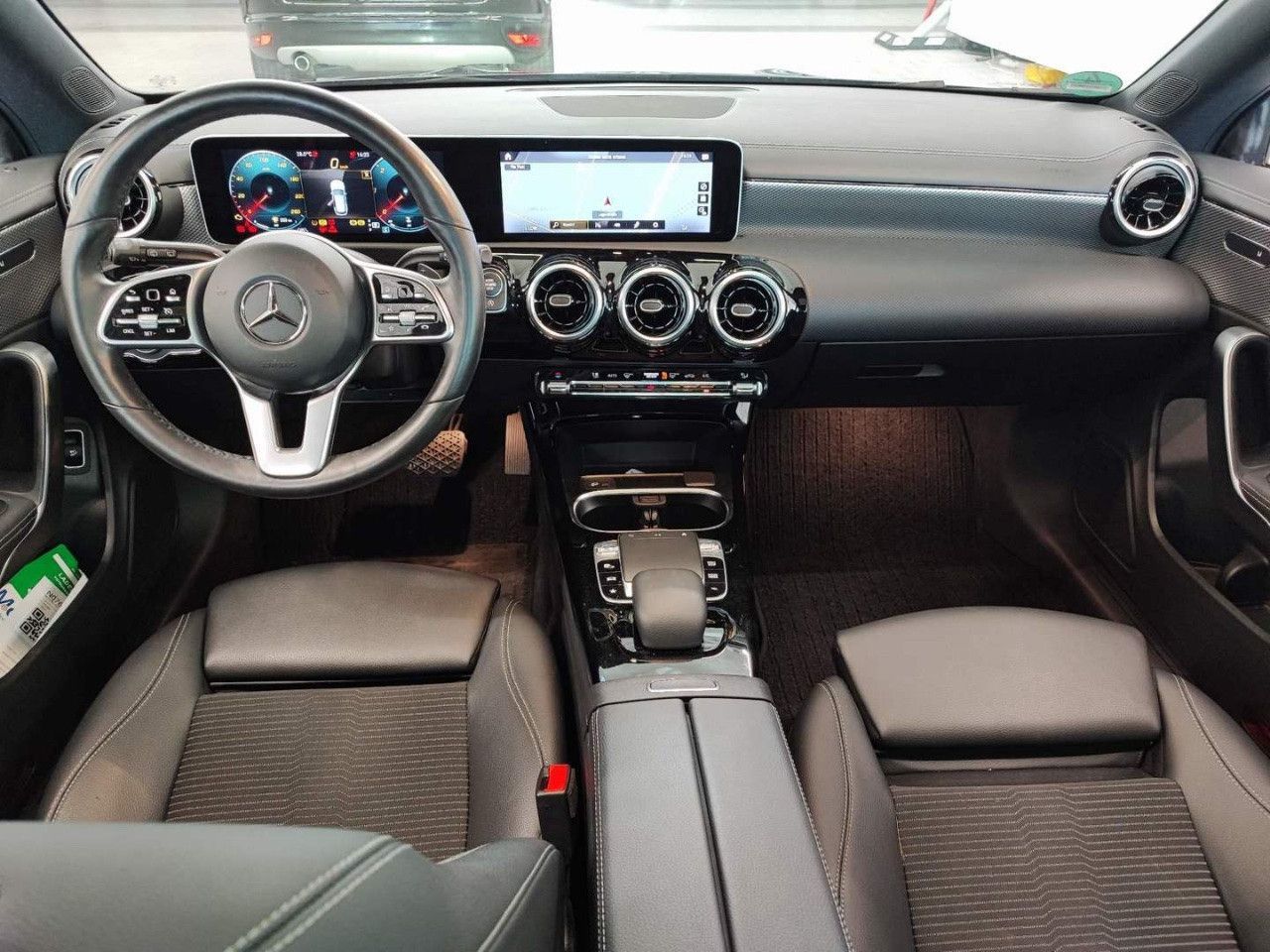 Mercedes-Benz CLA 200 TETTO IVA ESPOSTA imagem 2