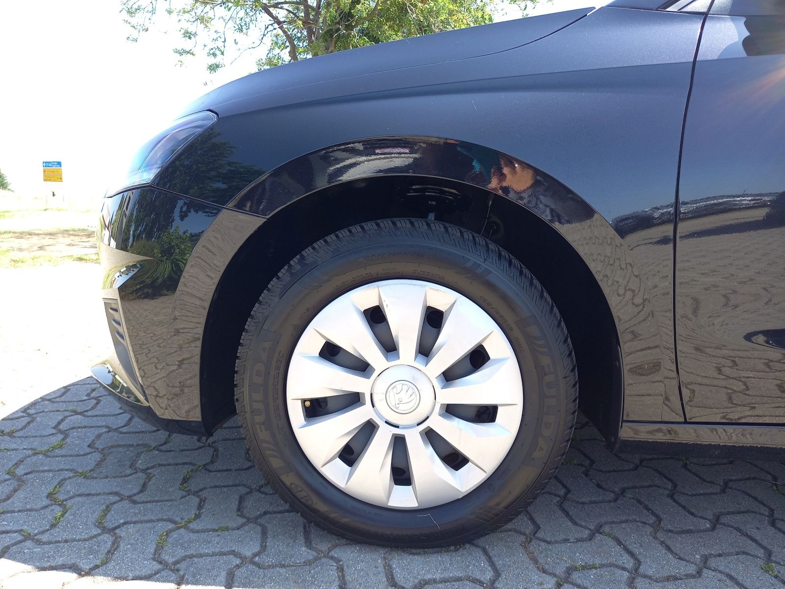 Fahrzeugabbildung SKODA Fabia 1.0 Ambition LED Klima DAB GRA PDC KLIMA L
