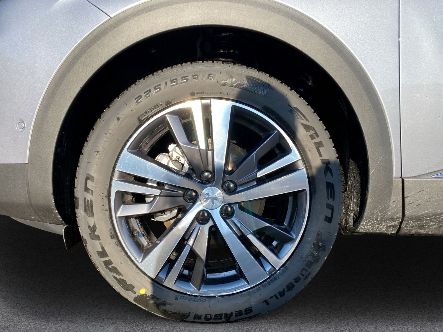 Fahrzeugabbildung Peugeot 3008 Allure Pack 1.2 PureTech 130 EU6d * Audio-N