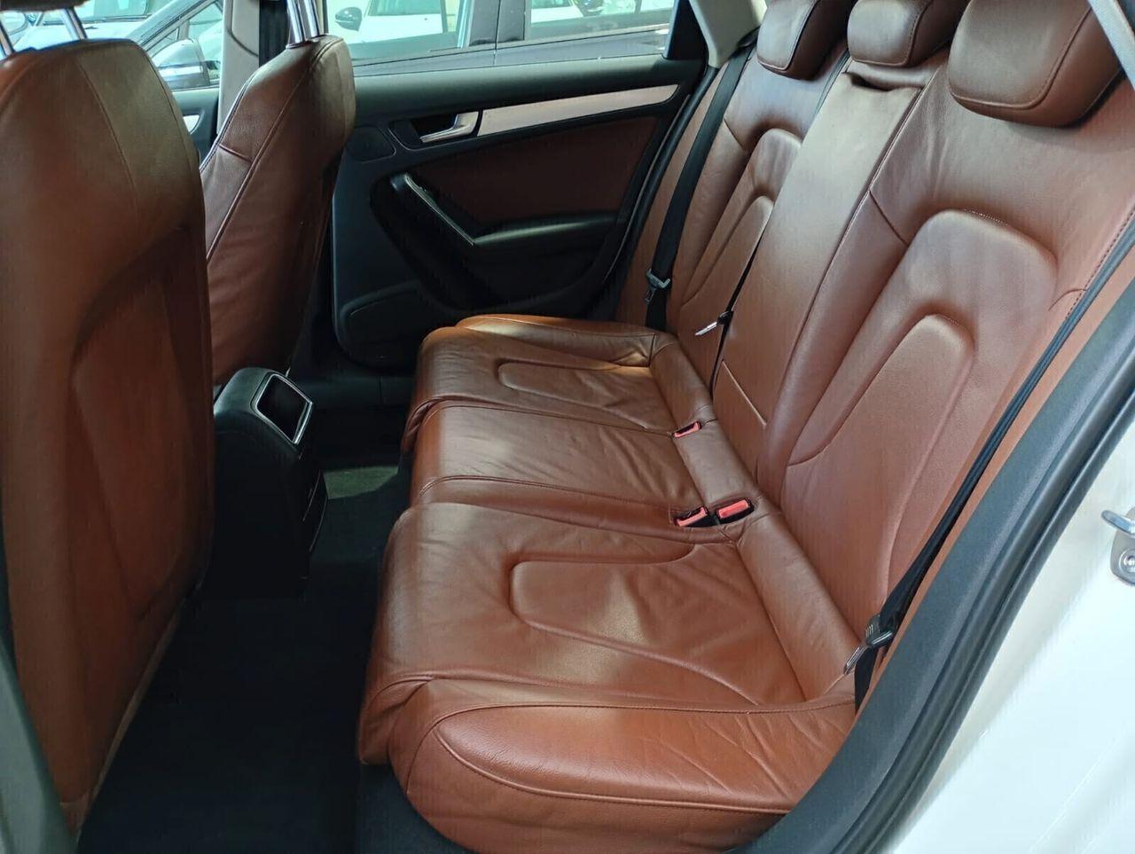 Audi A4 2009 — photo 12