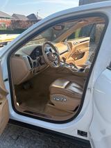 Porsche Cayenne S E-Hybrid S - Porsche Cayenne mit Hybrid-Antrieb: Geländewagen