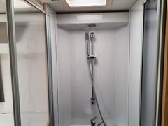 Sunlight T 68, Einzelbetten und Hubbett,Sat automatisch