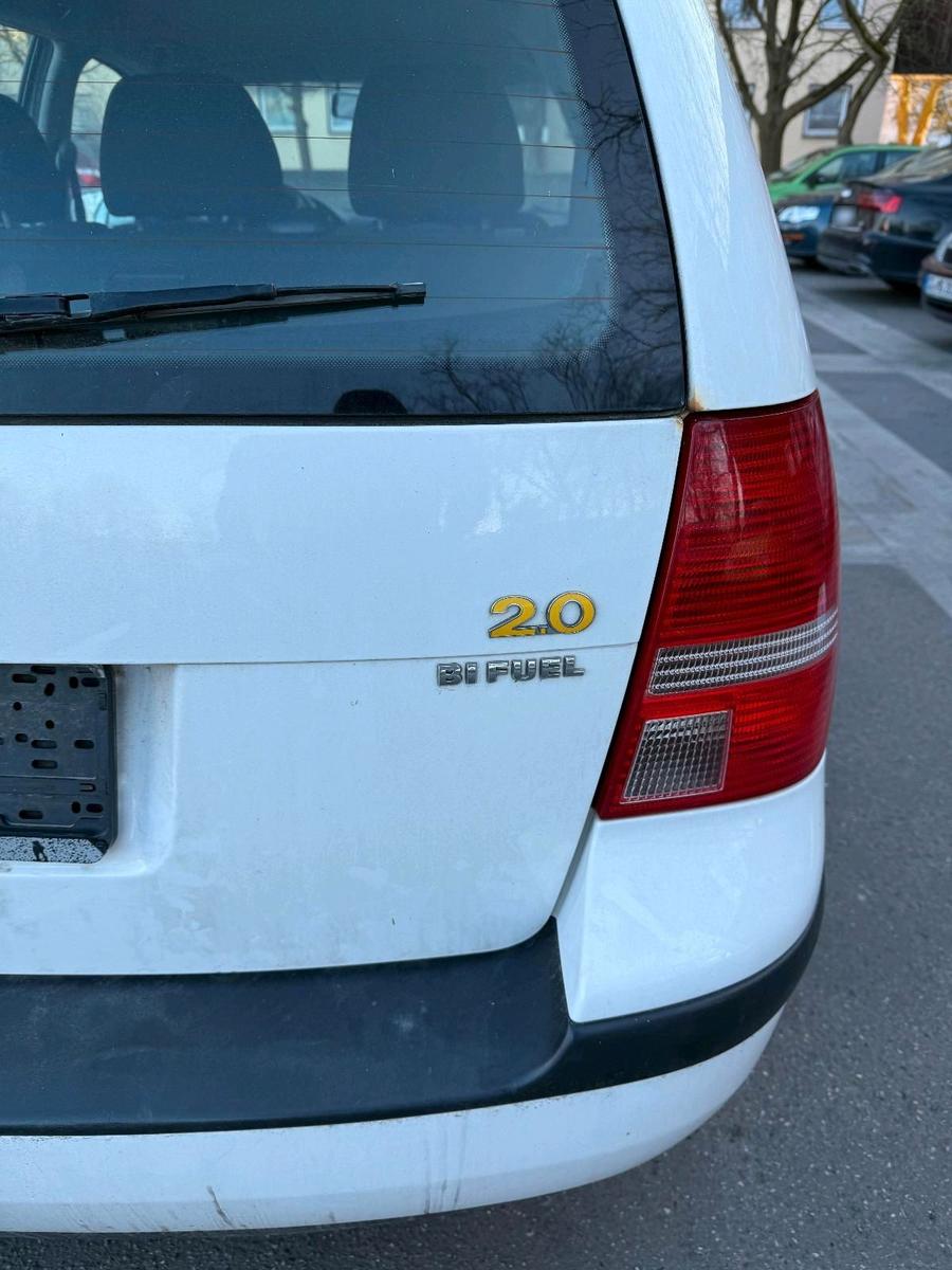 Volkswagen Golf 2004 — photo 11