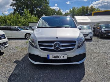 Mercedes V 220 - 3
