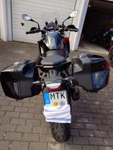 BMW F900XR A2 Mit Tieferlegung und Koffern - BMW F 900 XR