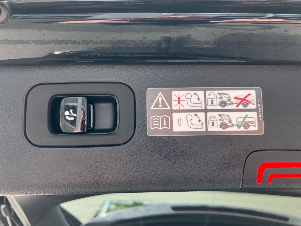 Fahrzeugabbildung Mercedes-Benz C 220 d 4M T AMG AHK Kamera Totwinkel LED Sounds