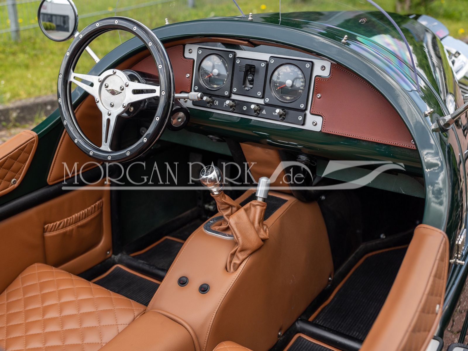 Fahrzeugabbildung Morgan 3 Wheeler *Sport Green / Honey / 110 Years*
