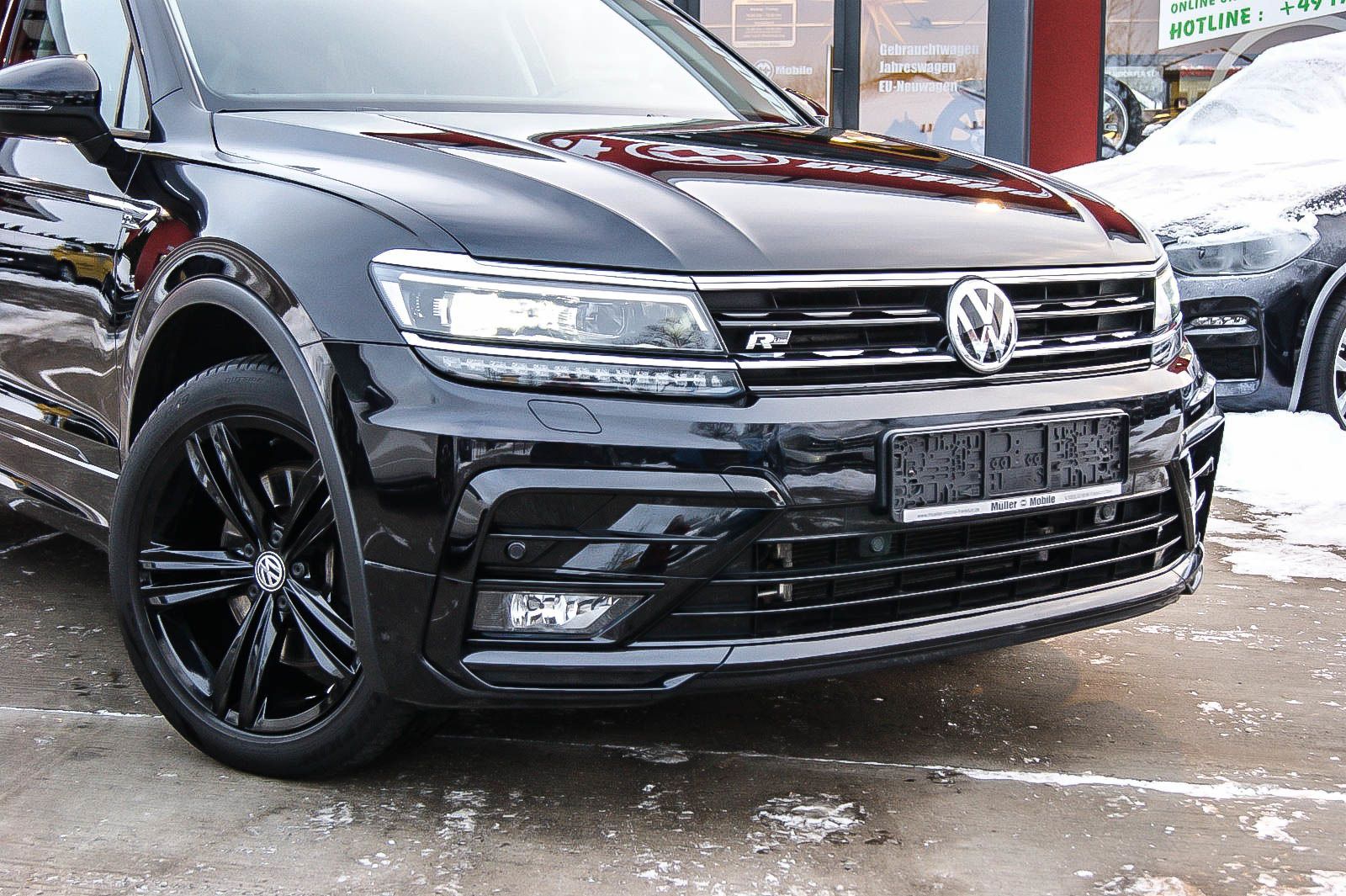 Fahrzeugabbildung Volkswagen Tiguan 2.0TDI 4Motion DSG R-LINE Black Style 19'