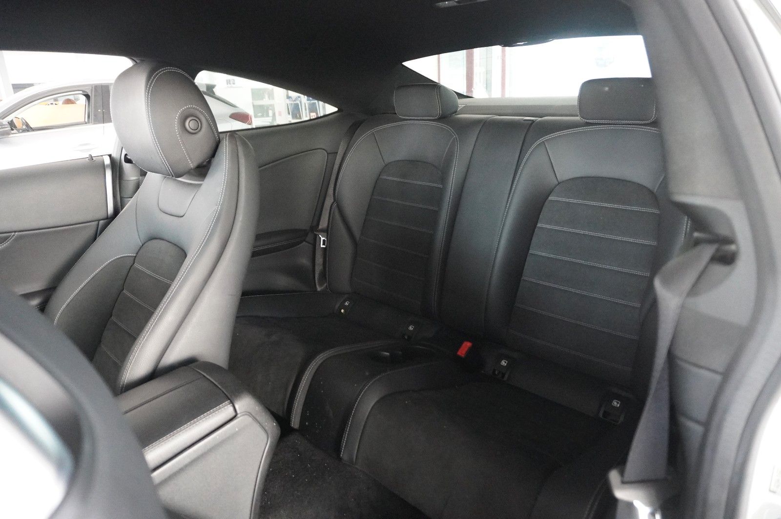Fahrzeugabbildung Mercedes-Benz C 180 COUPE SPORT NAVI/LED/KAMERA/SPORT/SHZ/AMG