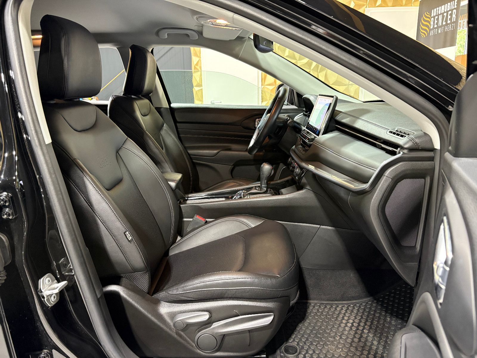 Fahrzeugabbildung Jeep Compass S Plug-In Hybrid 4WD/360°/ACC/APPLE/NAVI