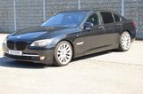 BMW 750i*M-SPORT-PAKET*KLIMA*NAVI*HEAD-UP*KAMERA*PDC - BMW 7er Reihe Gebrauchtwagen in München