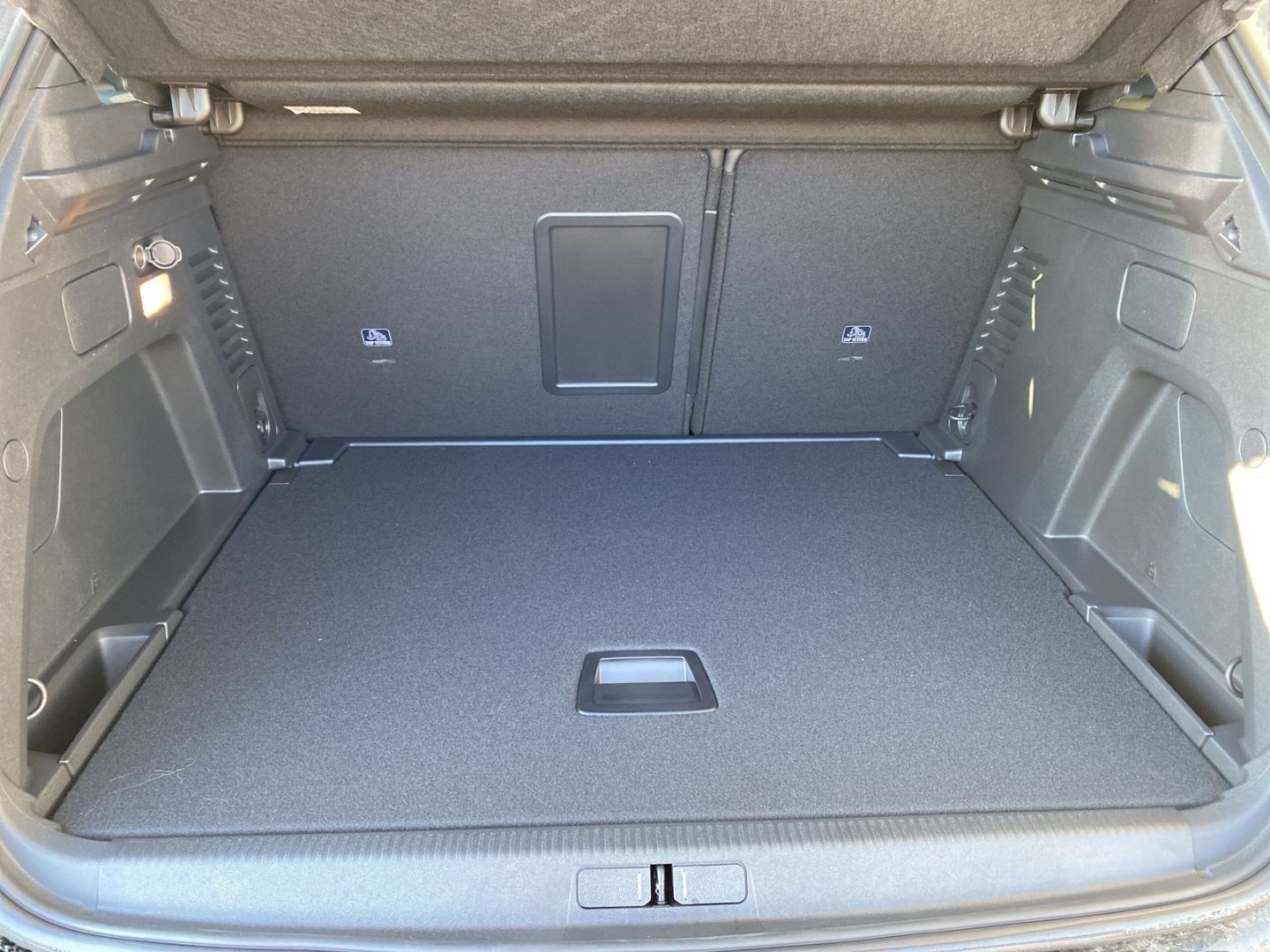 Fahrzeugabbildung Peugeot 3008 Allure Pack 1.2 PureTech 130 EU6d * Audio-N
