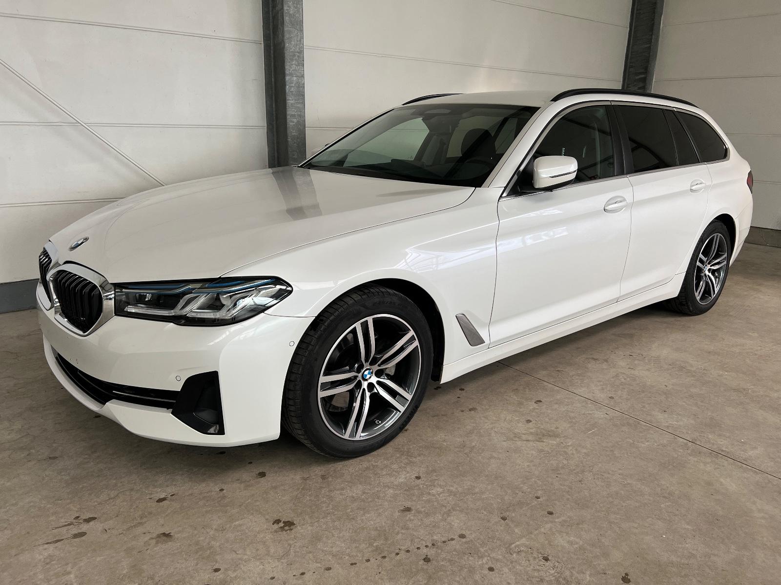 BMW 520dTouring xDrive+Innovation+HUD+AHK+ParkAssist