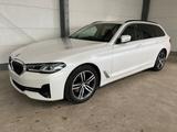 BMW 520dTouring xDrive+Innovation+HUD+AHK+ParkAssist