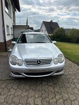 Mercedes-Benz Mercedes C200 Coupé - Mercedes-Benz C 200 mit Diesel-Antrieb: Coupe
