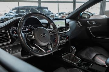 Bild 13 Kia cee'd / Ceed GT ; Gia Cuzzo Veredelung; Schalter