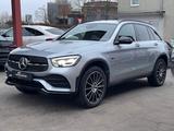 Mercedes-Benz GLC 300 e 4Matic AMG-LINE*MEMORY*BURMESTER*HUD* - Mercedes-Benz GLC 300: Silber