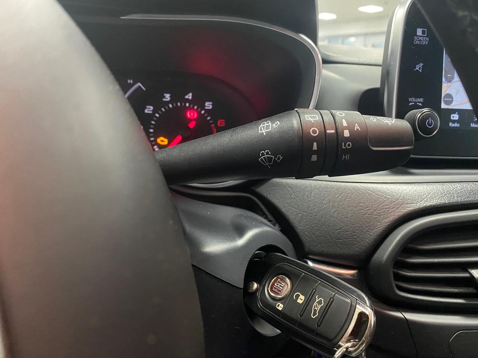Fahrzeugabbildung Fiat Tipo 1.4 16V Turbo Lounge APP+KLIMA+PDC+NAVI+SIT
