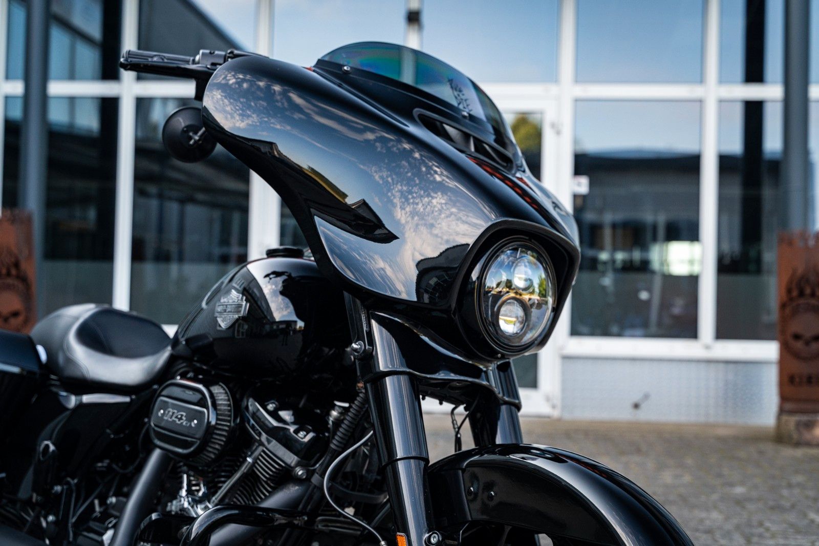 Fahrzeugabbildung Harley-Davidson STREET GLIDE SPECIAL 114 CUI - JEKILL & HYDE -