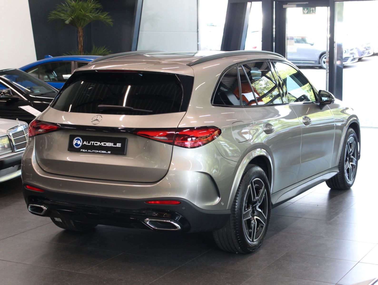 Fahrzeugabbildung Mercedes-Benz GLC 200 4Matic AMG Line*Pano*Burmester*Ambiente
