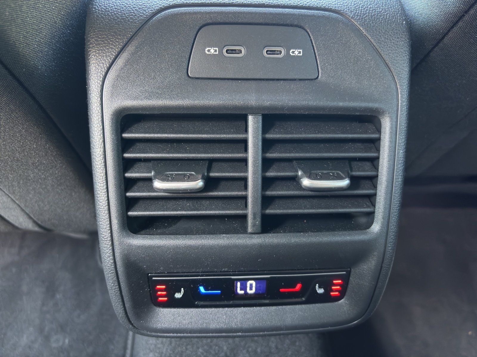Fahrzeugabbildung SKODA Superb Combi Selection 2,0 TDI 110 kW DSG